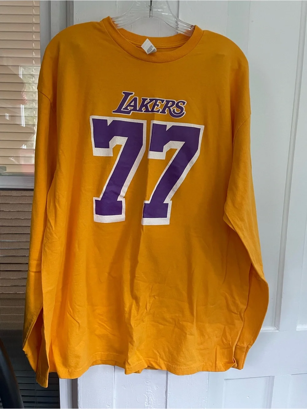 Men's Crewneck Sweatshirt in Gold with Purple '77' Lakers Graphic